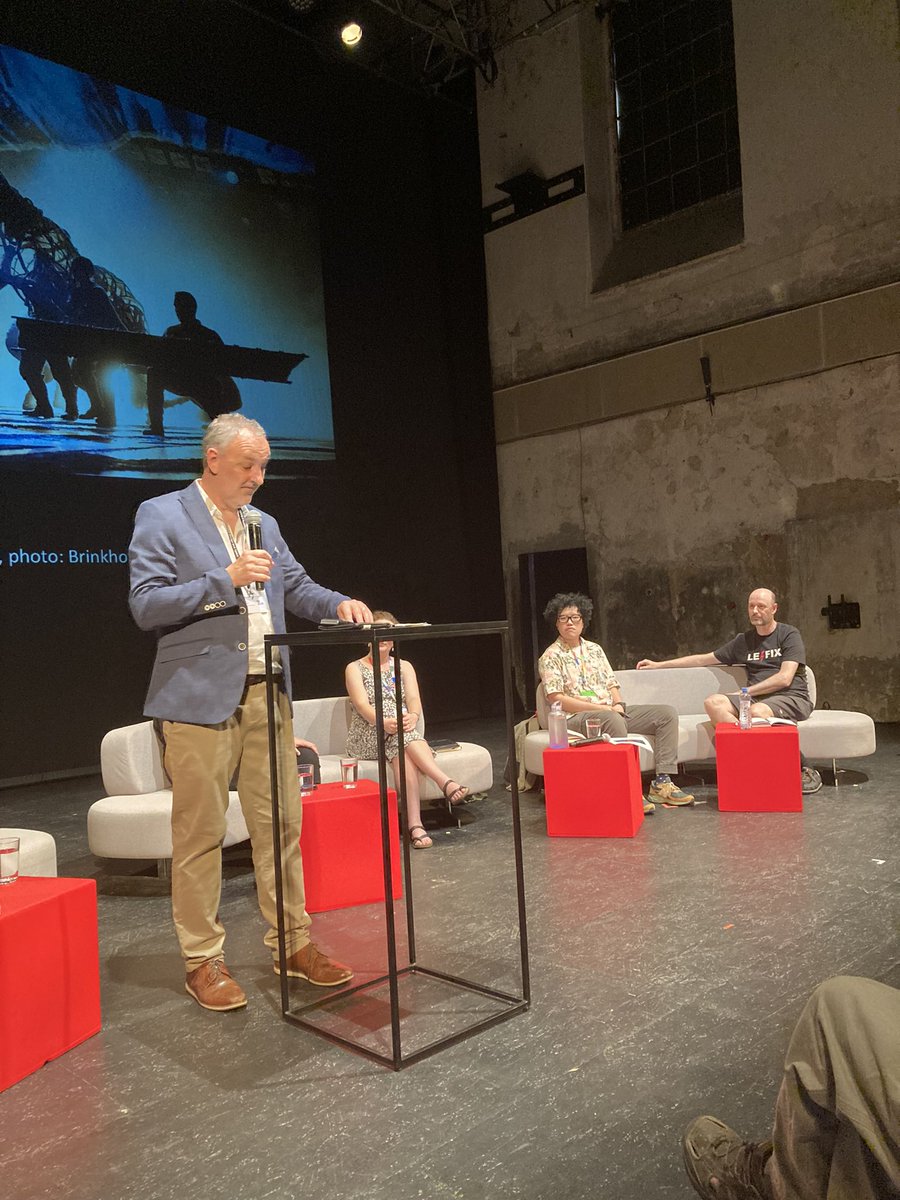 pq_festival's tweet photo. 🔵PQ Talks. Thinking Light! International Perspectives on Light in Performance with Scott Palmer, Michael Breiner, Tamara Figueroa AS, Amy Chen and Katherine Graham. Michael Breiner talking about his work with “passive and active darkness” (post by Barbora P.)#pq23 https://t.co/g9Zb7x8U9c