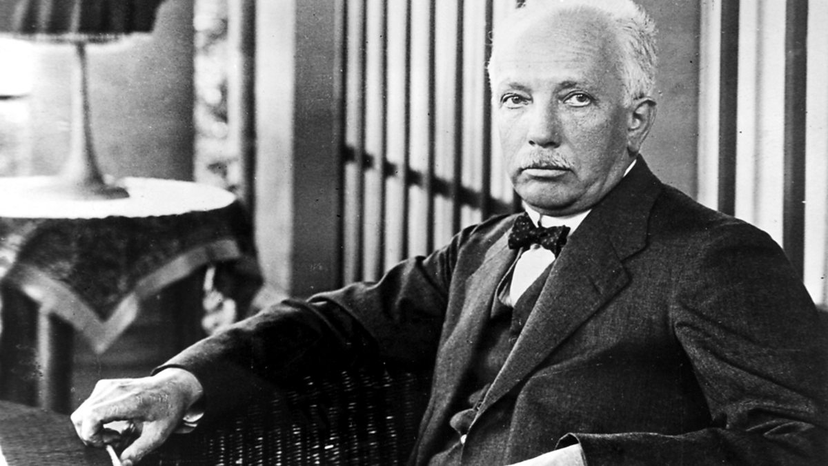 Birthday today of German composer #RichardStrauss, born in Munich (1864-1949). He's known for writing 'tone poems' inspired by literary characters. He wrote Don Juan (1889) & Don Quixote (1897), and operas too. In 1905, he wrote the opera Salome, based on the play by Oscar Wilde.