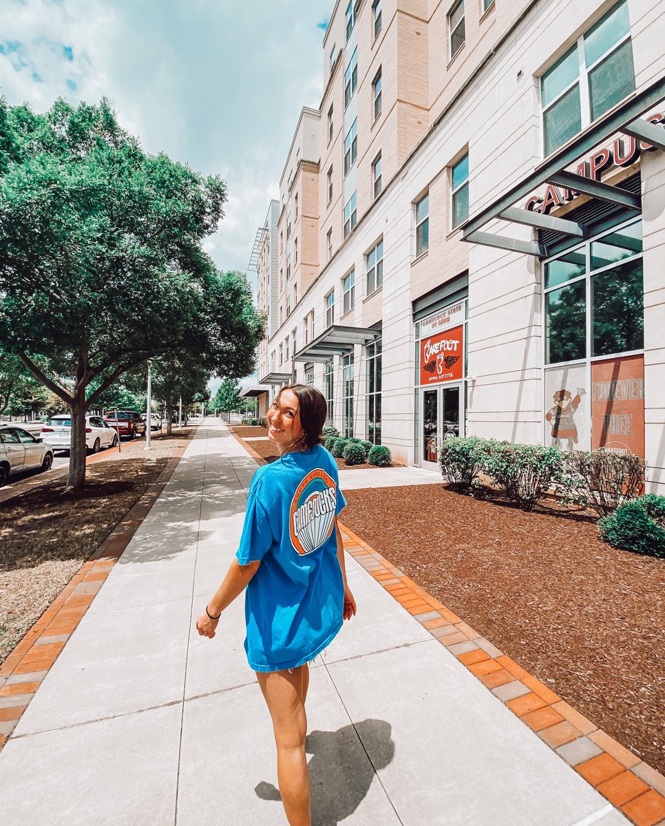 Sunday's call for some retail therapy, we're open 12-4😊 #ShopBarefoot #GoCocks #UofSC