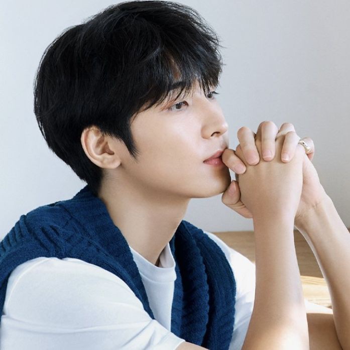 aruicma's tweet photo. Random: ANL

a minwon filo abo au wherein ww is a struggling omega, pressured to settle down when all he wants is a child of his own and never a spouse. his friends reminded him of his ex from shs — the powerful alpha mg in the present. https://t.co/zTNZrBxxlJ