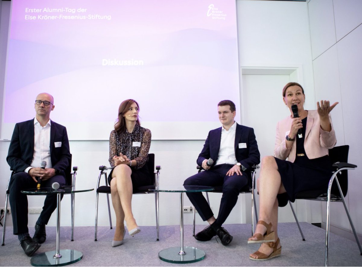Silke Matura (@silkematura) on Twitter photo Lively discussion together with <a href="/TitusBrinker/">Titus J. Brinker, MD</a> and <a href="/k_knoeppler/">Karsten Knöppler</a> moderated by <a href="/DanielaBublitz1/">Daniela Bublitz</a> about the chances and pitfalls of medical apps. Thank you for this opportunity <a href="/EKFStiftung/">Else Kröner-Fresenius-Stiftung</a> ! Lively discussion together with <a href="/TitusBrinker/">Titus J. Brinker, MD</a> and <a href="/k_knoeppler/">Karsten Knöppler</a> moderated by <a href="/DanielaBublitz1/">Daniela Bublitz</a> about the chances and pitfalls of medical apps. Thank you for this opportunity <a href="/EKFStiftung/">Else Kröner-Fresenius-Stiftung</a> !