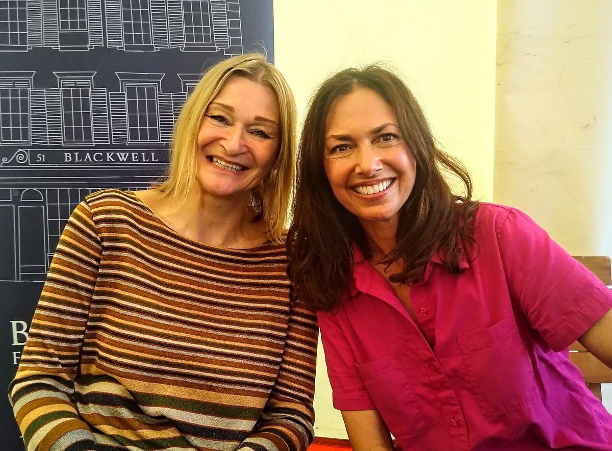SylvPatterson's tweet photo. Thank you to @KiteFSTVL for the chance to chat to the human beam of light that is @SusannaHoffs. We laughed, she sang, we blubbed! https://t.co/BStomoieh7