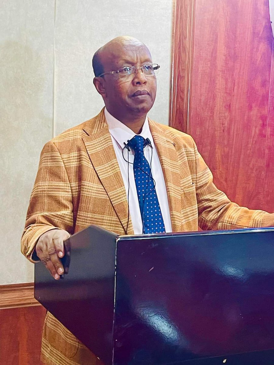 #BREAKING: The Speaker of Somaliland's House of Representatives, #AbdirizakKhalif, has just announced his resignation as both the Speaker and the member of the Somaliland Parliement.