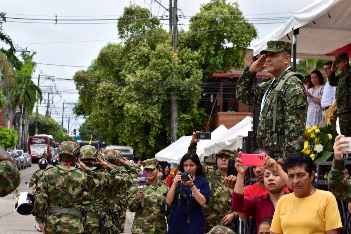 ManuelGondi's tweet photo. Con gran satisfacción, agradezco al Dios todo poderoso por permitirme comandar durante un año la #Brigada14, me voy agradecido con cada uno de mis soldados y personal civil, porque gracias a su arduo trabajo me permitieron el cumplimiento de múltiples misiones. https://t.co/KNUoKazOlv