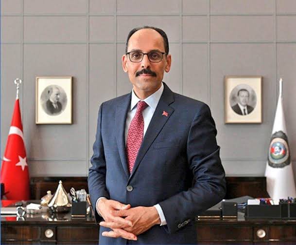 ackilic76's tweet photo. Değerli dostum Prof. Dr. İbrahim Kalın beyefendinin Sayın Cumhurbaşkanımızın tensipleriyle MİT Başkanlığına atanması dolayısıyla tebrik ediyorum. Bu zor dönemde böyle kritik bir görevi layıkıyla yapacağına inancım tamdır. Rabbim yar ve yardımcısı olsun. @ikalin1 https://t.co/gFDgqoQqiP