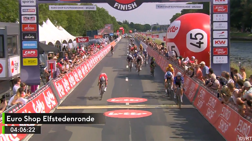 Indrukwekkende Jasper Philipsen knalt kransje topsprinters uit het wiel in Elfstedenronde

sporza.be/nl/wedstrijden…