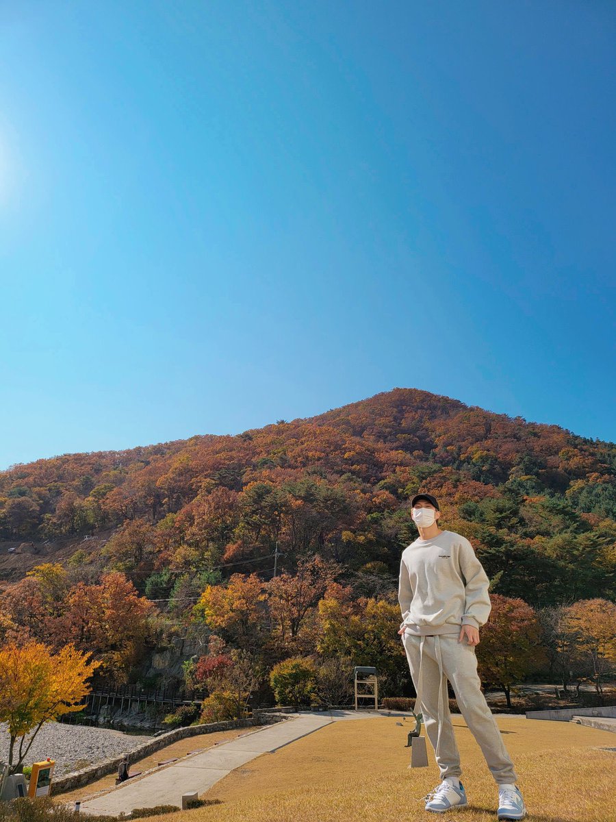 myb476's tweet photo. Cảm ơn vì 10 năm qua Bangtan vẫn luôn ở đó, vẫn luôn cô gắng để được như ngày hôm nay. Hãy bên nhau thật lâu và thật hạnh phúc nhé !💜
Mãi yêu Bangtan #BTS10thYearAnniversary #BTSARMY @BTS_ARMY https://t.co/FB9IJExfo7