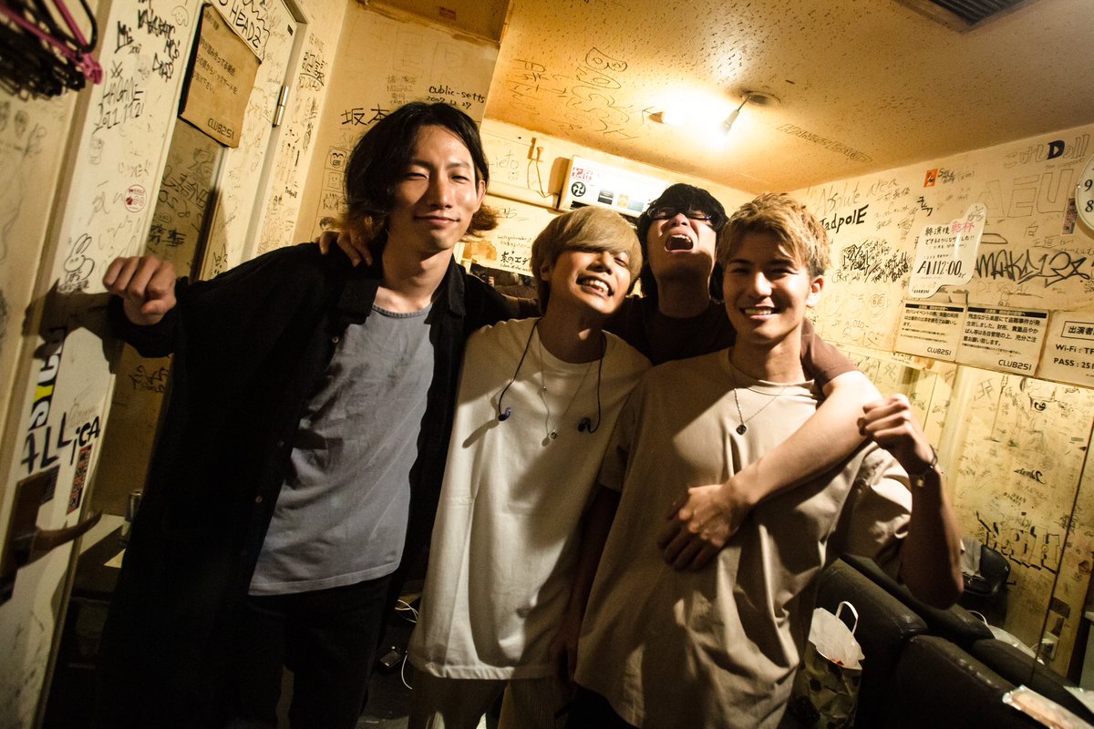 highbonemuscle's tweet photo. 💫大銀河行脚2023 終了💫

本当に。本当に。
ありがとうございました。

何度でも言う。
まだまだ見たい景色がある。
もっともっと、俺と君となら作っていける

だからここで、このバンドを一旦止めます。
これは俺たちの決意。

君の拳が俺たちの目印だ。
見失わないぜ。信じてくれ。
信じてるから。 https://t.co/ZK1DMfSh8B
