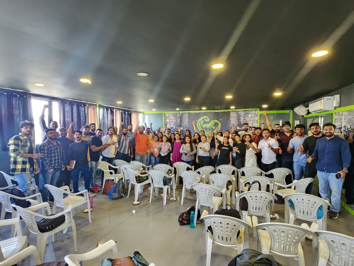 manojrrajput's tweet photo. 💢MONTHLY TEAM MEET GUJARAT 💢
#sfwthegym #TeamSFW #sfwgym
#gym #fitness #health #manojrrajput
#Ahmedabad #GUJARAT #India https://t.co/g0Zf7UsHsU