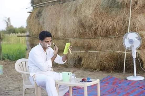 सचिन पायलट जी के झोपड़े में पंखा लगा है मतलब मोदी सरकार ने झोपड़े तक बिजली पहुंचा दी है।
लेकिन पंखा चल नही रहा मतलब राज्य कोंग्रेस सरकार बिजली दे नही पा रही
😂😂😂
#Vote4BJP