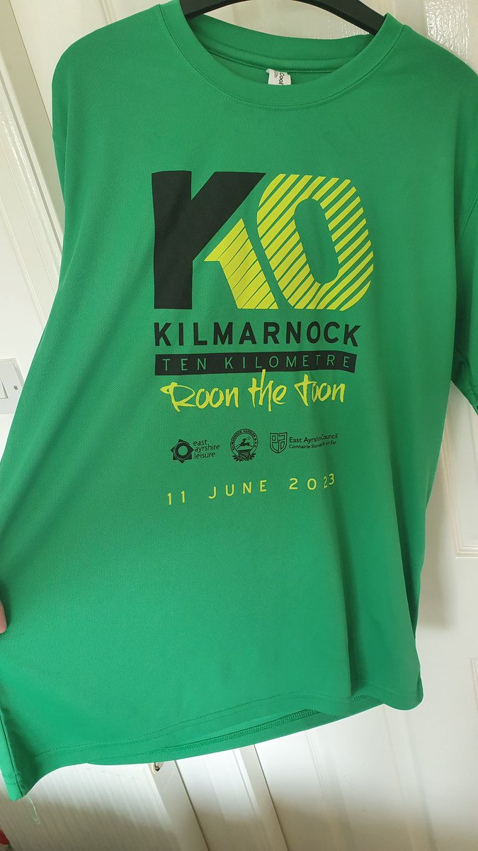 RustyNail76's tweet photo. Great atmosphere and much sweating in the late morning heat of the Killie streets earlier. 
Done the 10k in 51:38.
The colours on the handout tshirt at the end was a nice bonus 😁 https://t.co/cpjV55GcKZ