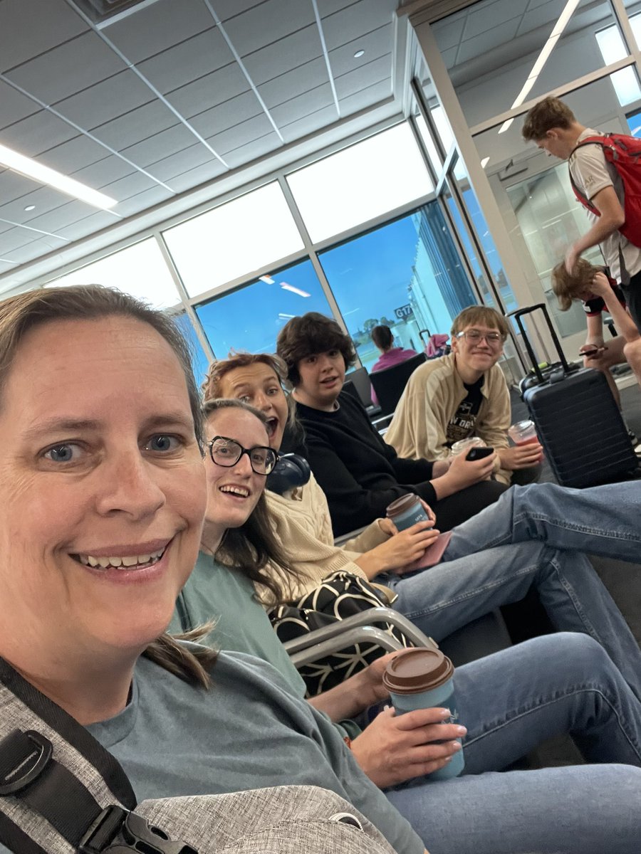 SavhsSpeech's tweet photo. Phoenix, here we come! #Nats2023 https://t.co/rAnj6ZpZjB