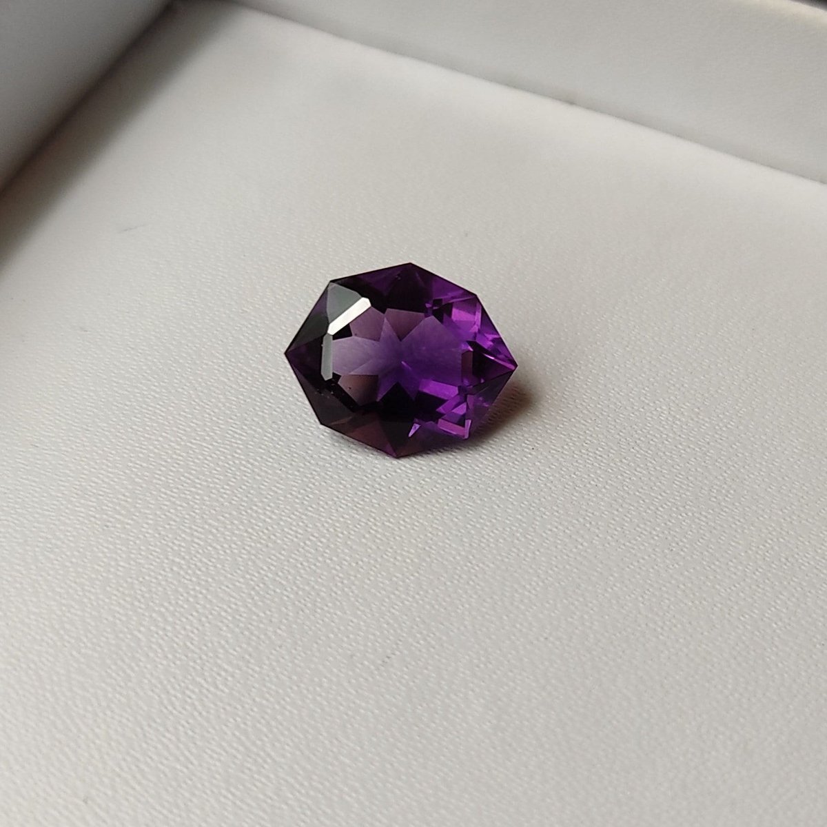 krishna_gems's tweet photo. Exited to  share latest addition to my etsy shop: Fancy cut African Amethyst 12 x 10 mm gemstone.
#amethystcutstone #amethyst #fancyamethyst #fancycutgemstone #africanamethyst #LeMans24 #WTCFinal #AFLBluesDons #Bitcoin2023 #EtsySeller #etsysale #Twitter https://t.co/dBHahNIn1h https://t.co/emGsTewBms