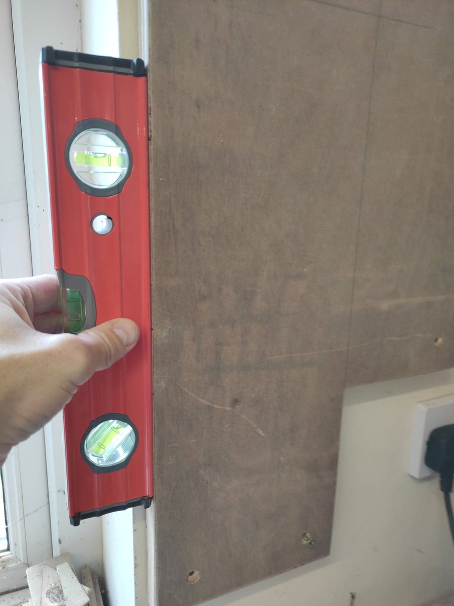 dibley1973's tweet image. A little time on project solar this arvo. It was raining outside, so I fitted a bit of 21mm ply to the wall of the garage for the electrical components to screw to. And added some wood stain to the end grain of some of the wooden parts.
#projectsolar #solarenergy #renewables