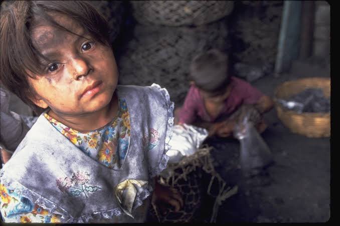 SheikhMeeraj's tweet photo. Stop ✋ Child Labour and Start Child Care 😕

#ChildLabourIsChildAbuse

@ZAtalks @MSfoundationPK @AkhtarActivist https://t.co/Ay7CQWRy8S