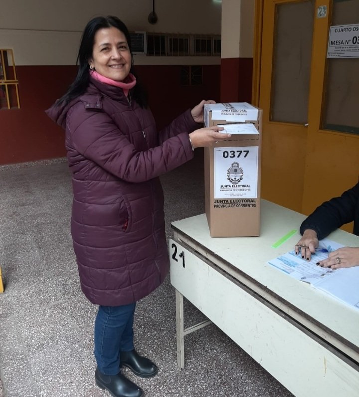 AndreaGiottaok's tweet photo. Ya voté en la escuela N° 34 "Santo de la Espada", deber cívico cumplido. #Juntos❤ https://t.co/h0PBOplVSK