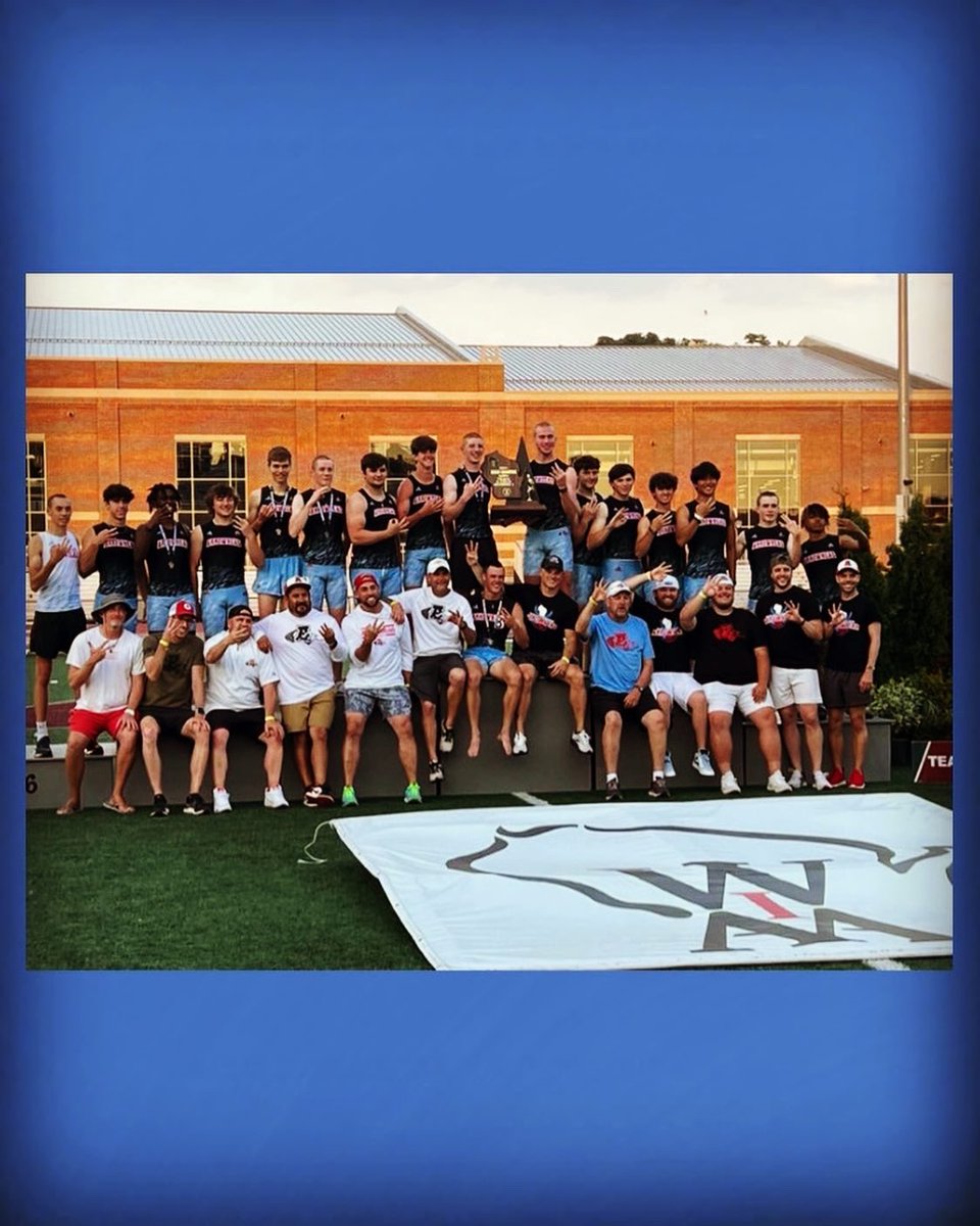 LoganHicks59's tweet photo. Awesome way to end the year; back to back to back state champions, taking first in the 300int hurdles(37.56), third in the 110H hurdles(14.48), and a new school record in the 4x4(3.18.37) with a split time of 47.03. https://t.co/NtbqxcH2Tc