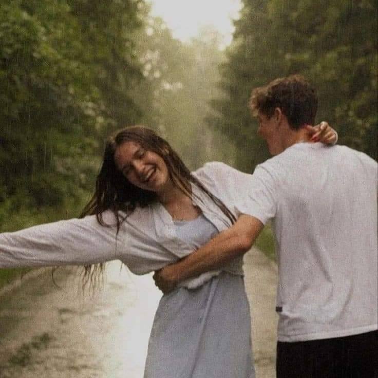 Que la vida no se te pase buscando físicos perfectos cuando un alma pura lo vale todo.❤️‍🩹💚🫀