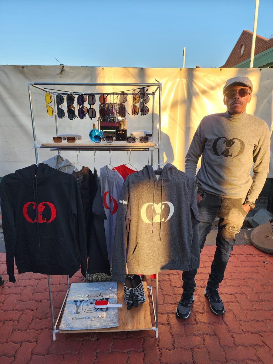 stalgiap's tweet photo. Happy Sunday!
Please find time to visit Kofifi Cafe we open our pop up store every weekend #mellowzonelocal available stock - Hoodies, Sweaters, T shirts Premium Sunglasses and colognes. Kindly check our catalog on WhatsApp https://t.co/sgX5tRIdI8 https://t.co/QX6ulZVG20
