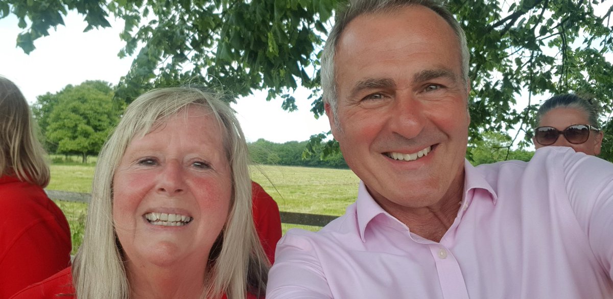 ChrisARoberts's tweet image. So pleased to welcome @paulm_presenter to the @FairfordFest Book Fest yesterday. He was a great and interesting speaker as well as happy to stay around and support the event. Big respect. #antiques #books #literature #festival #Cotswolds