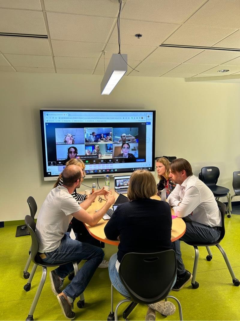 anneliesraes85's tweet image. During our @ISLS2023 workshop together with o.a. @daviniahl @IshariAma @yandim we immersed our participants in a hybrid collaborative activity to reflect on measuring and supporting teacher orchestration load, and experienced the load ourselves :) Report will follow #cscl #hybrid