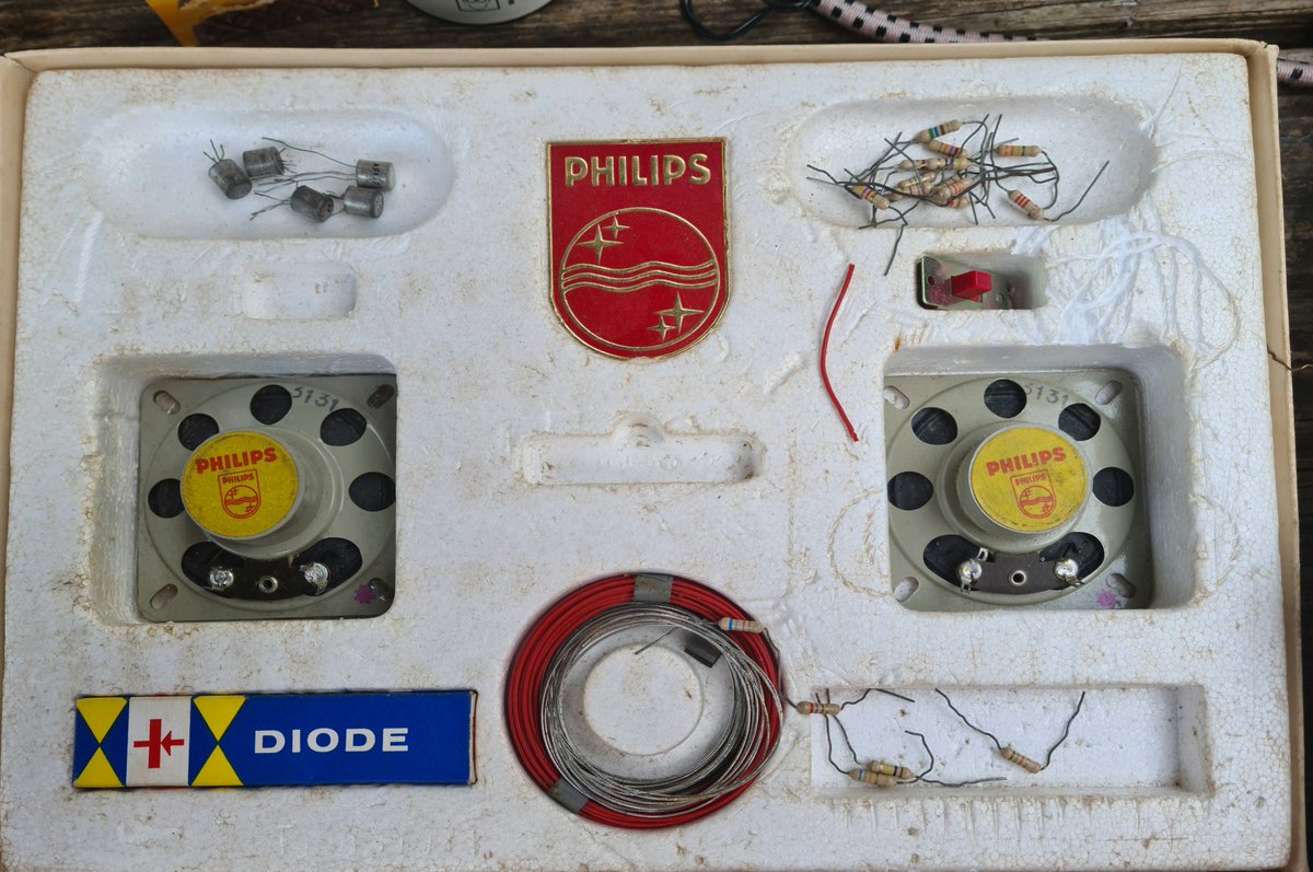 FishlockTony's tweet image. Yep @MrTomsWorld pretty much correct #PhilipsElectronicEngineer picked up from #Bootsale this morning  😁