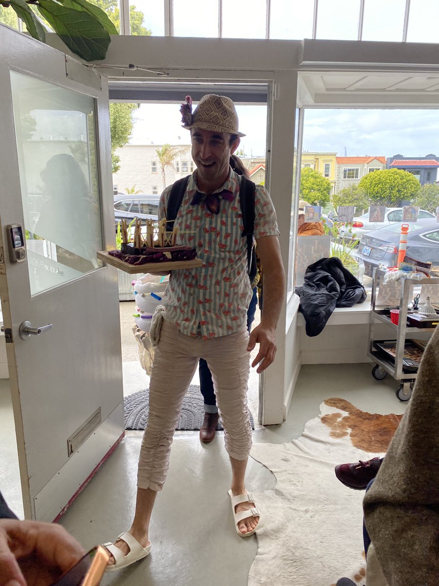 Purple sweet potato 🍠 &amp; cabbage structure made it across the Bay Bridge intact, though Gabe &amp; Sarah had to add the Jicama roofing onsite
#ediblearchitecture