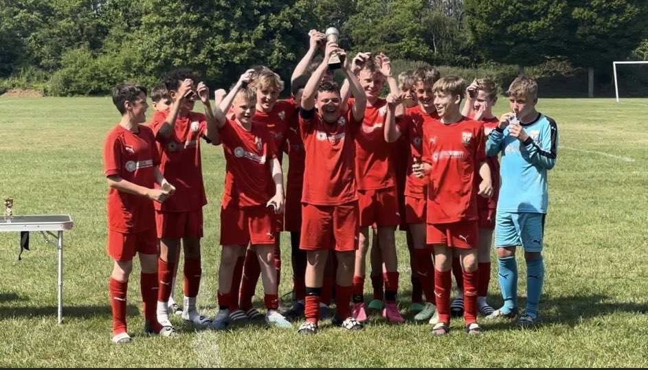 Congratulations to Tattenhoe Reds U13 

Winners of Parkland Tigers cup 🏆

Long and Hot day in Northampton, bring the trophy home made it worthwhile. 

Well done boys.

More silverware after the county cup win earlier in the season 🏆