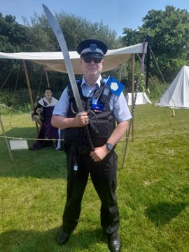 MPSHighBarnet's tweet photo. @MPSUnderhill @MPSHaleSX @MPSTotteridge have been providing additional support to our team, to help police @BarnetMedieval, so that everyone can enjoy their day safely! 
A fun filled day attended by many members of public. Great to be the part of such well organised event. https://t.co/yvLBq5gNpI
