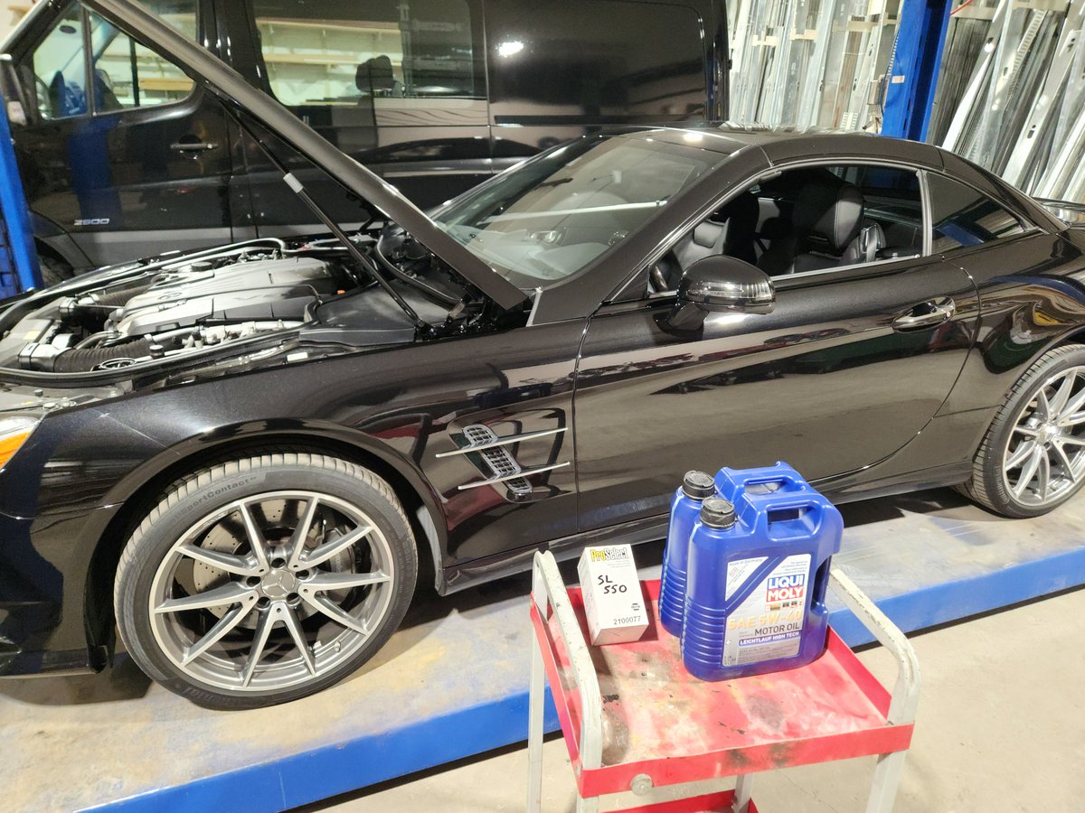 Fatso_Gonzalez's tweet photo. A do it yourself oil change Sunday. Before I start, should I guess @MercedesBenz engineered the car so that you have to take half of it apart to do it. Let's find out? #SL550 https://t.co/cZVvaM0Nfx