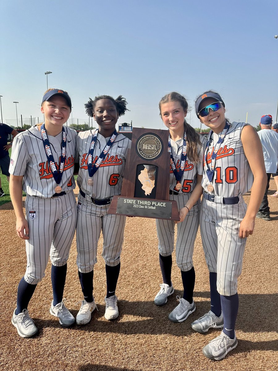 CoachLaura_WMs's tweet photo. OPRF finished with a win and 3rd place in the IHSA 4A Division.  I am so proud of @tylerdbrock2024 @RBuchta2024 @ghronek2025 @mcallahan2024 and they players they have become.  What a season and looking forward to summer with them! https://t.co/hltYgc6LFU
