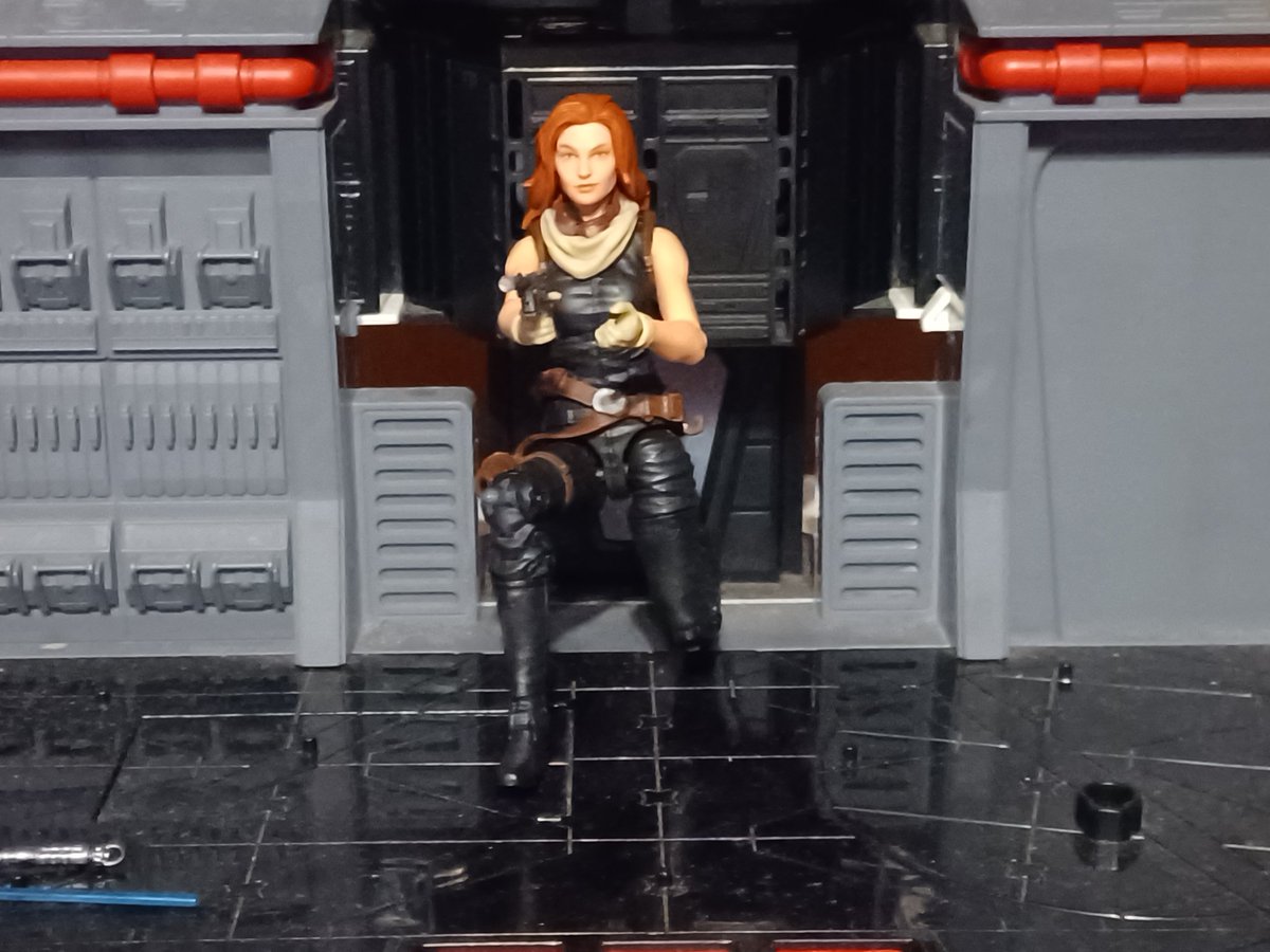 My next #StarWarsSunday blog post is my first ever #BlackSeries figure review: Mara Jade! 

sundaystarwars.blogspot.com/2023/06/black-…