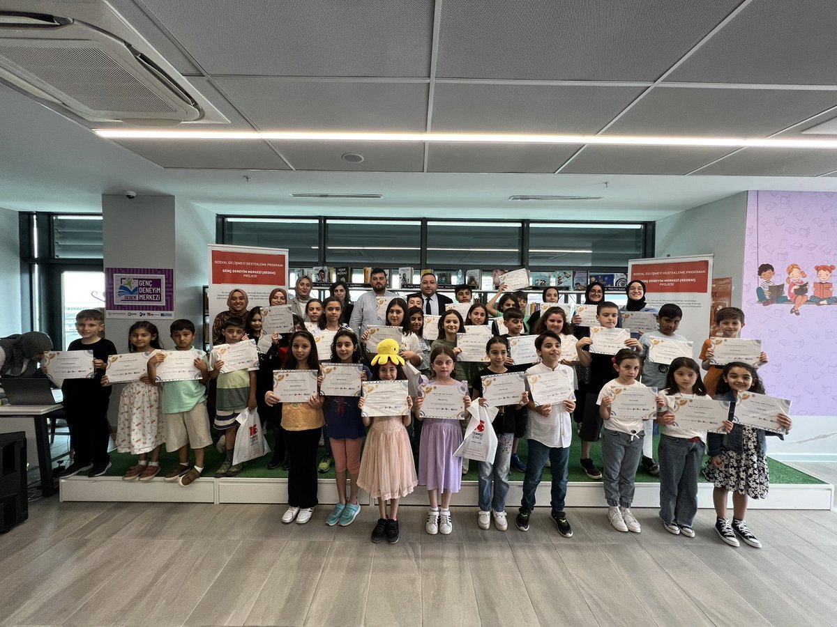 İstanbul Kalkınma Ajansı ve Üsküdar Belediyesi ile birlikte yürüttüğümüz Genç Deneyim Merkezi (GEDEM) projesinin birinci dönemini tamamlayarak birbirinden özel eğitimlere katılan çocuklarımıza sertifikalarını verdik. Yeni dönemde görüşmek üzere.

<a href="/istkaorgtr/">İSTKA</a>
<a href="/uskudarbld/">Üsküdar Belediyesi</a>
<a href="/gedem_34/">GEDEM</a>