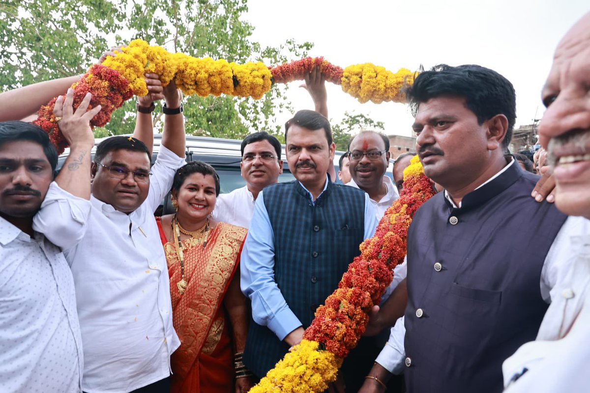 Devendra Fadnavis tweet media