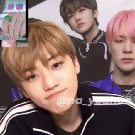 tulniverse's tweet photo. jaemin raises cats, it seems like kucing ngasuh kucinggggg!!! https://t.co/EQDZKuhzpe