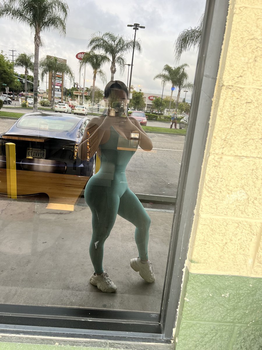 ️‍🔥Halle ️‍🔥 on Twitter: "RT @ChristieMcThicc: Twitter is officially my