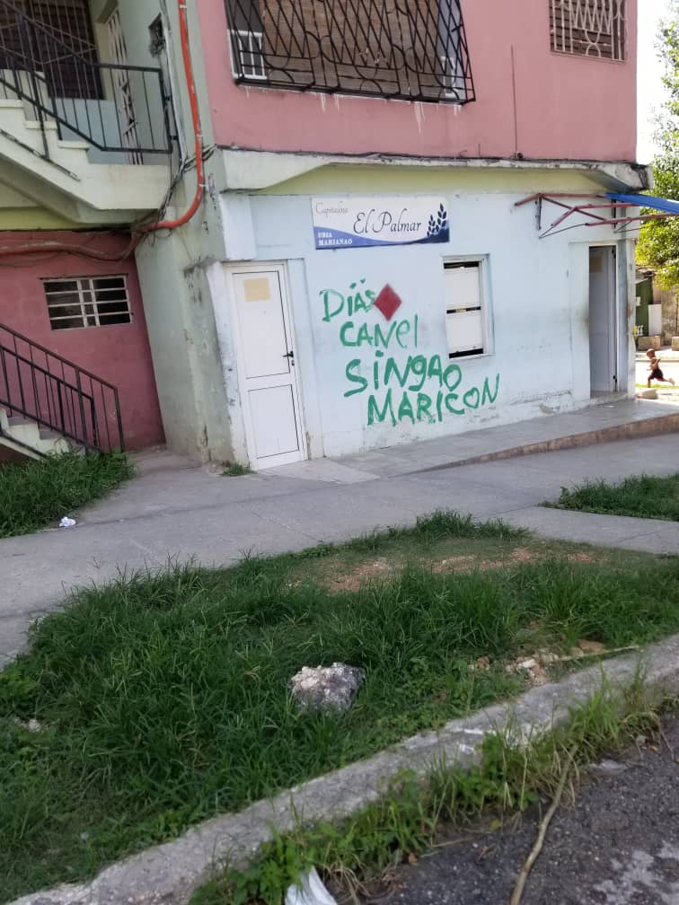 AsereYaPing's tweet image. Y así amanece está panera del Palmar en Marianao, seguramente aprovechando el perro apagón de 2 a 3 AM.
El Diazka cumpliendo con los objetivos en saludo al #11J, apretando el hambre y la miseria, para que haya rebelión en la granja