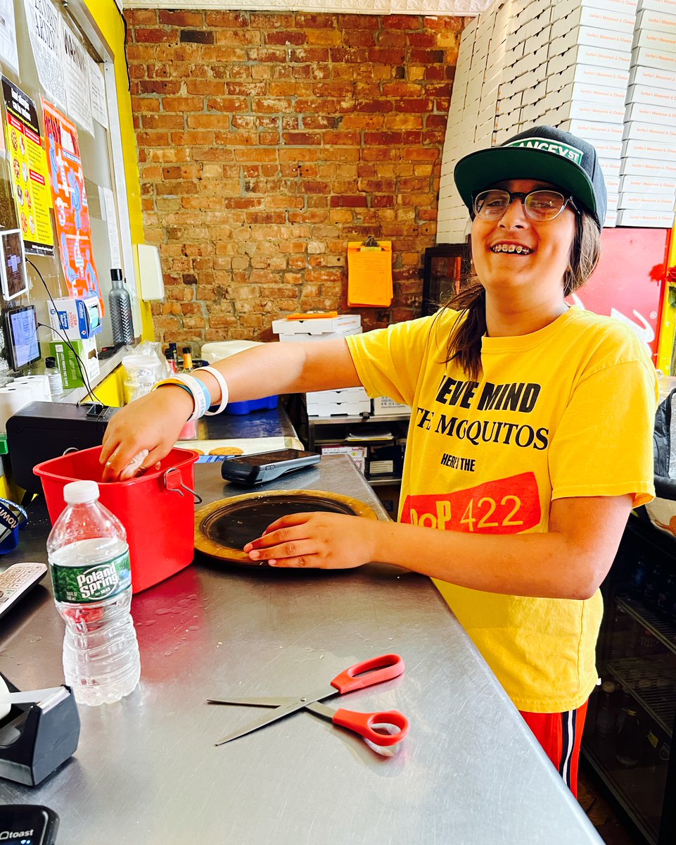 It was a doozy of a Saturday yesterday 🙌🏽 - good thing I brought some extra hands in to help! 🧡🧡🧡

#family #teamwork #cheesygoodness #macandcheese