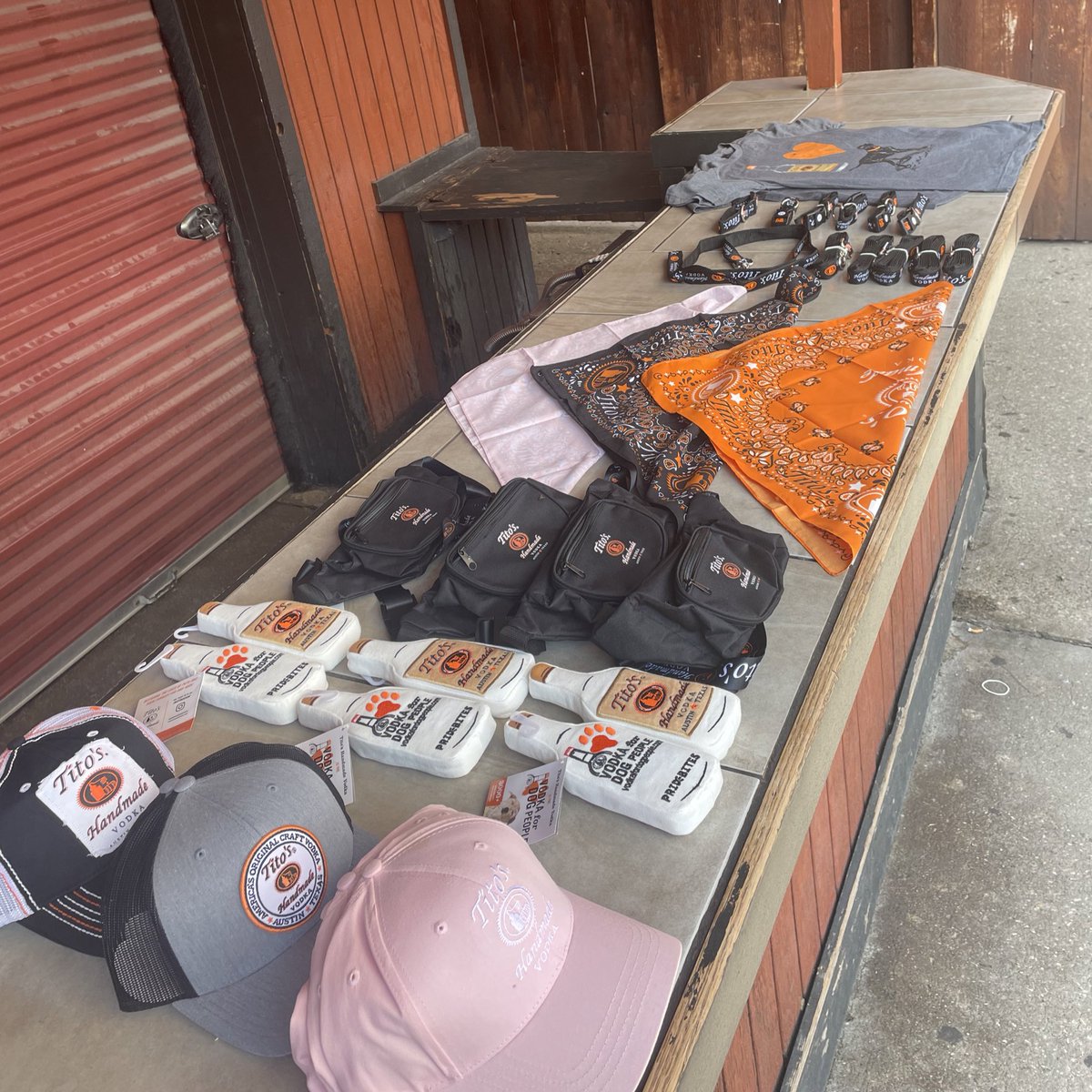 Come get free swag, $1 wells and $3 Tito’s today starting at 1 p.m.🐾  we love pups on the patio Sundays!