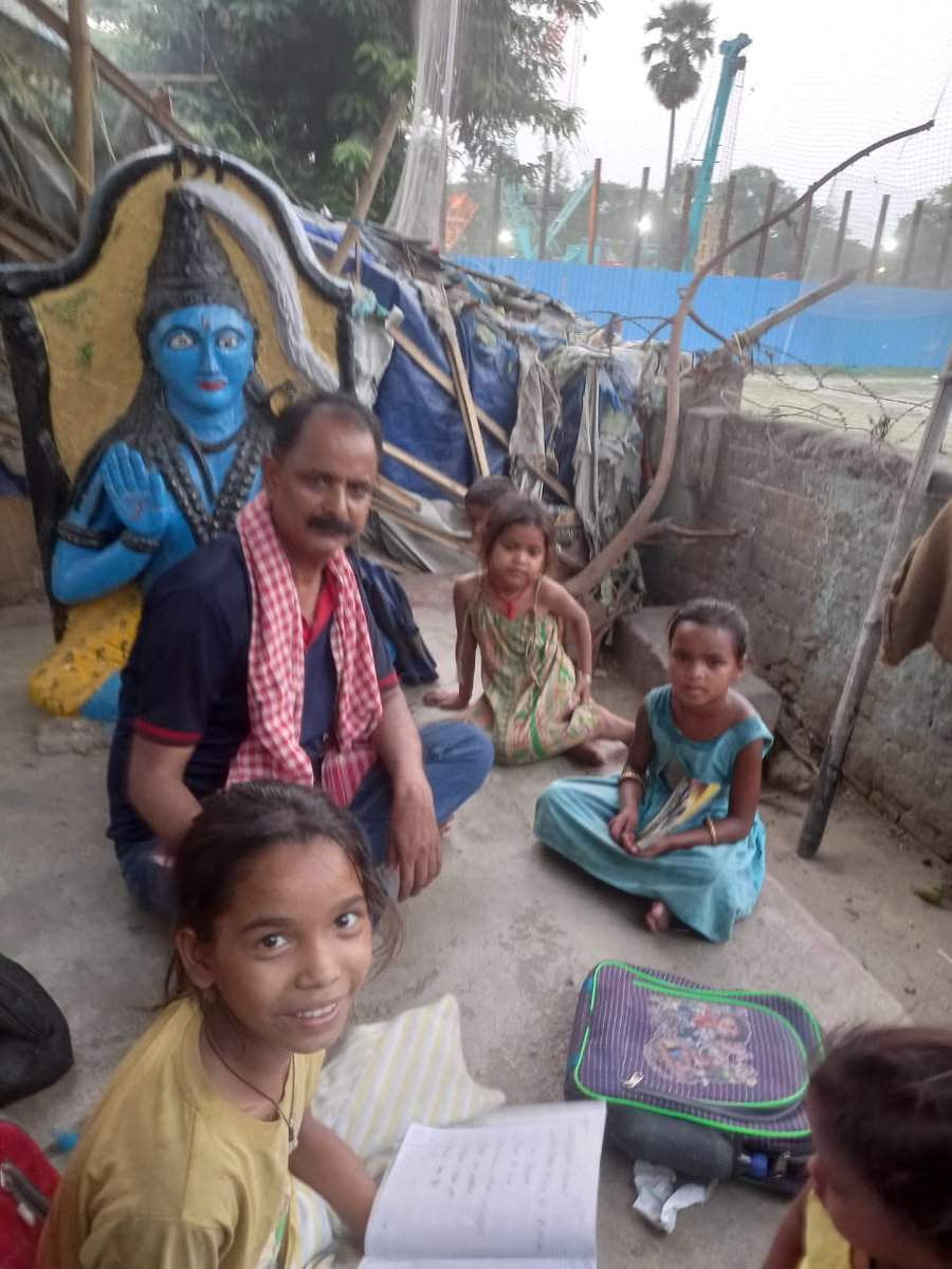 AflNirbhay's tweet photo. #AcademyUpdate

*location* Rajendra nagar Bahadurpur

*Date* --  11.04 .2023

*No of students-*  30

*Wonderful Activities*  
learned alphabets,
English Grammar , gk questions 

*Distribution* -- Biscuits

 #gogreen💚 #Oneteam #patna https://t.co/JDkNOwW13z