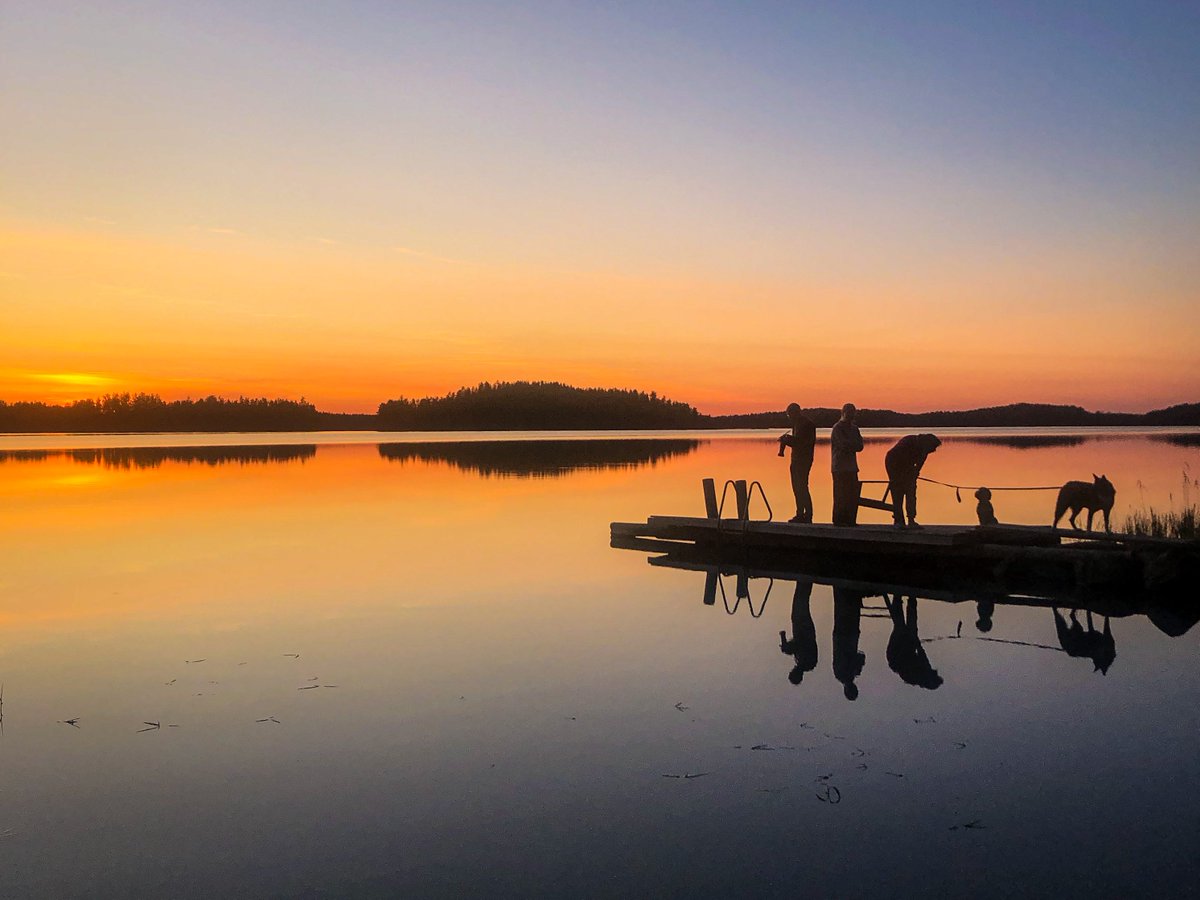 Aikuiskasvatus (@aikuiskasvatus) on Twitter photo Nyt sen voi kertoa: tuhti #yhdistelmänumero on lähipäivinä verkossa. Lue vaikka laiturin nokassa!
➡️ journal.fi/aikuiskasvatus
#aikuiskasvatus #sivistys #tutkimus #tiede
<a href="/AKajamaa/">Anu Kajamaa</a> <a href="/samipaavola/">Sami Paavola</a> <a href="/severihamari/">Severi Hämäri</a> <a href="/NHaltia/">Nina Haltia</a> <a href="/KVS_fi/">Kvs-säätiö (Kansanvalistusseura sr.)</a> @PiiaSilvennoine <a href="/nina_hjelt/">Nina Hjelt</a> @TuomiLauri <a href="/AnnikaPastuhov/">Annika Pastuhov</a> Nyt sen voi kertoa: tuhti #yhdistelmänumero on lähipäivinä verkossa. Lue vaikka laiturin nokassa!
➡️ journal.fi/aikuiskasvatus
#aikuiskasvatus #sivistys #tutkimus #tiede
<a href="/AKajamaa/">Anu Kajamaa</a> <a href="/samipaavola/">Sami Paavola</a> <a href="/severihamari/">Severi Hämäri</a> <a href="/NHaltia/">Nina Haltia</a> <a href="/KVS_fi/">Kvs-säätiö (Kansanvalistusseura sr.)</a> @PiiaSilvennoine <a href="/nina_hjelt/">Nina Hjelt</a> @TuomiLauri <a href="/AnnikaPastuhov/">Annika Pastuhov</a>