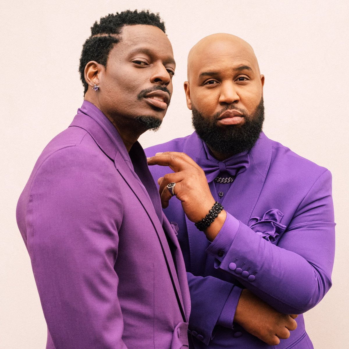 These are wild times. Make sure to do something fun in the real world today. 
Happy (Introspective) Sunday. 

📸: @lauraepartain 
👔: @albalegacy