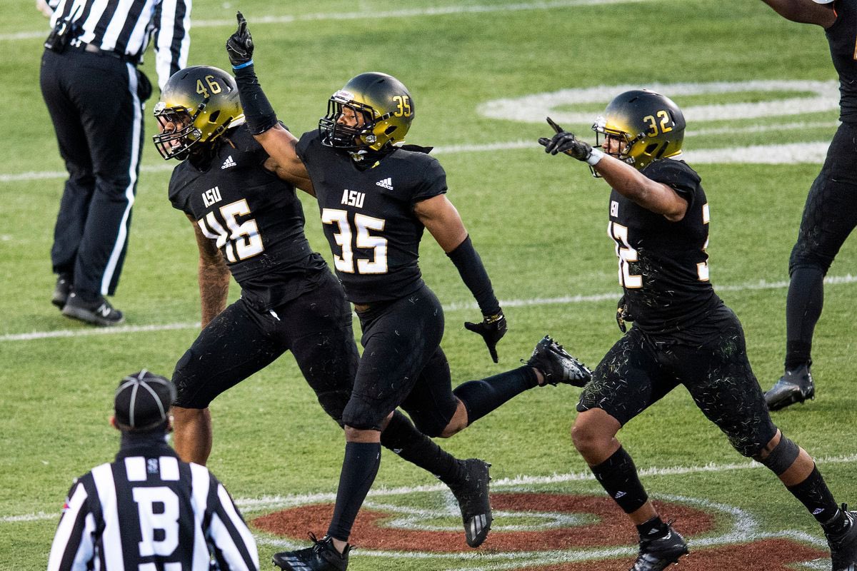 After a good camp and conversation with @CoachPope_ and <a href="/CoachGHicks/">Giante Hicks</a>, I’m blessed to receive another D1 offer to Alabama State University. #AGTG🙏🏽 <a href="/ECHSrecruits/">East Coweta Recruits</a>