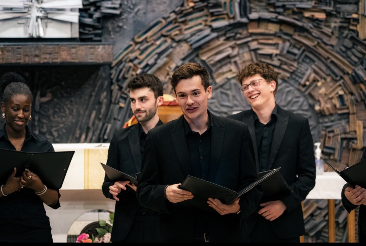 manconsort's tweet photo. Some photos from our #byrd400 concert yesterday. Thank you so much to all of our signers and St Augustine’s for providing the amazing space! Keep eyes peeled for some videos from the concert soon 👀

#themancuniumconsort #byrd400 #singers #choir #choralmusic #youngartist https://t.co/OUCwwL0G0I