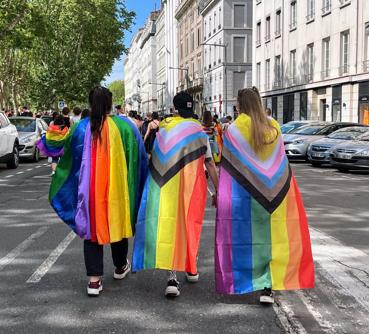 Quelle magnifique journée hier à #Lyon pour la 27e marche des Fiertés
La fête+nos revendications: égalité ds droits, lutte contre les discriminations, accès à la santé/soins pour toutes et tous, accueil des #LGBTQIA+…
#Liberté 
#Fierté
#PrideIsBeautiful
#LoveIsLove
#KeepTheFight