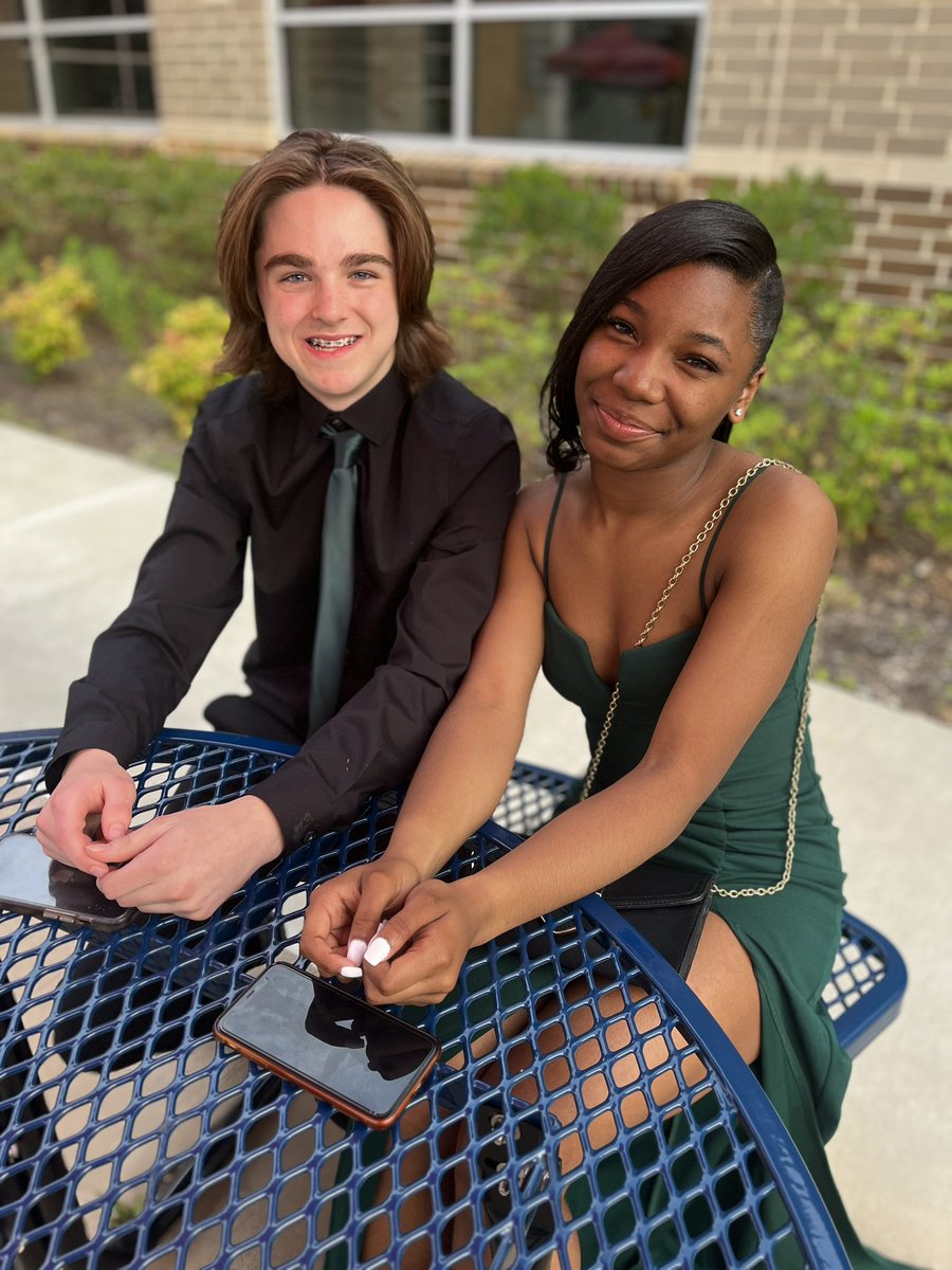 Becca Repass tweet media