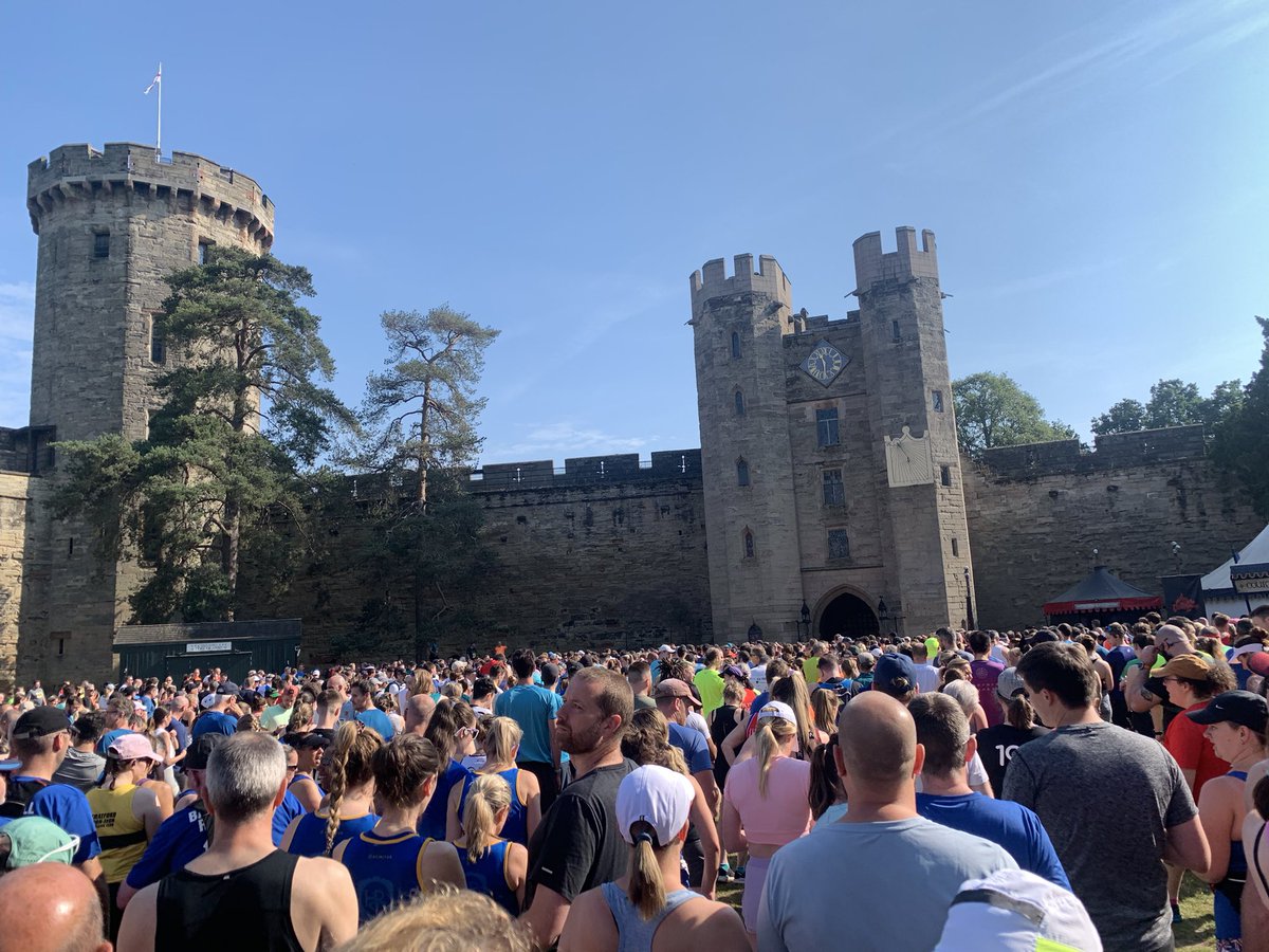 richardhullOEC's tweet photo. 2 castles 10K race today - run from Warwick Castle to Kenilworth Castle. Great event we’ll organized @UKRunChat https://t.co/Wk8ALrsY8J