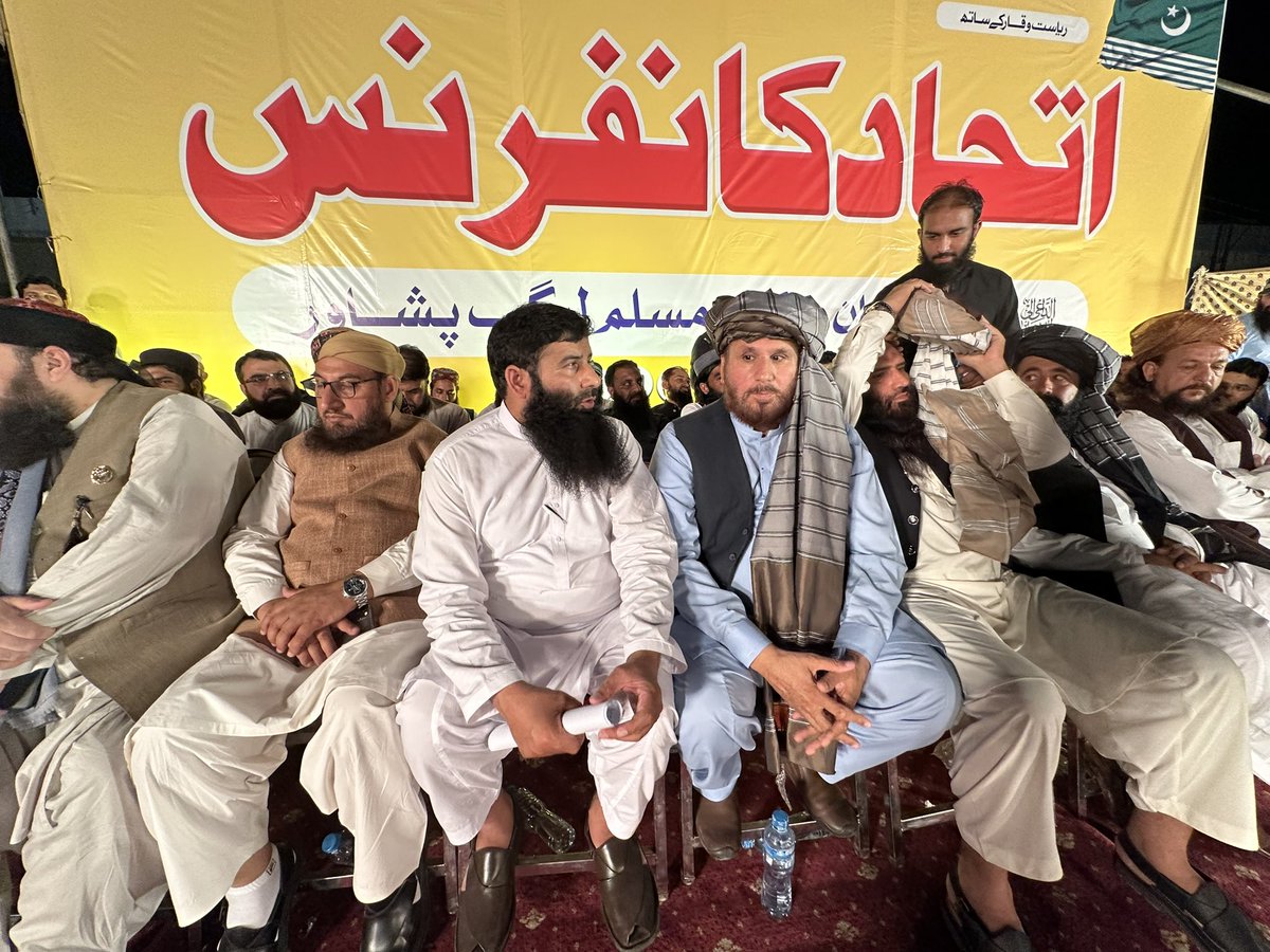 MuzammilHashmi_'s tweet photo. #اتحاد_کانفرنس_پشاور کے ذریعے ہم پیغام دے رہے ہیں کہ پاکستان مرکزی مسلم لیگ صرف ایک سیاسی گروہ نہیں بلکہ یہ ایک تحریک ہے جو پاکستانی قوم کو ملک کو درپیش چیلنجز کا مقابلہ کرنے کیلئے پلیٹ فارم مہیا کر رہی ہے ہم انتشار کے ماحول میں اتحاد کو قائم کریں گے
ان شاء اللہ https://t.co/hblmZKvK36