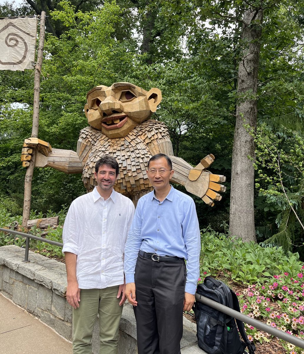 christos_edward's tweet photo. Seeking (bio)inspiration at Atlanta’s beautiful botanical garden & looking forward to a fracture-filled week ahead #ICF15. https://t.co/xoN7jOHNfb