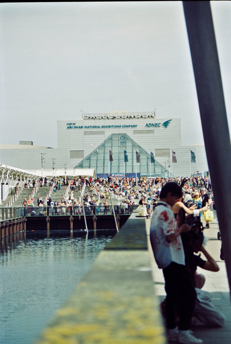_Swiftler_'s tweet photo. Some film photos while at MCM Comic Con. https://t.co/Pu257Q3cNW